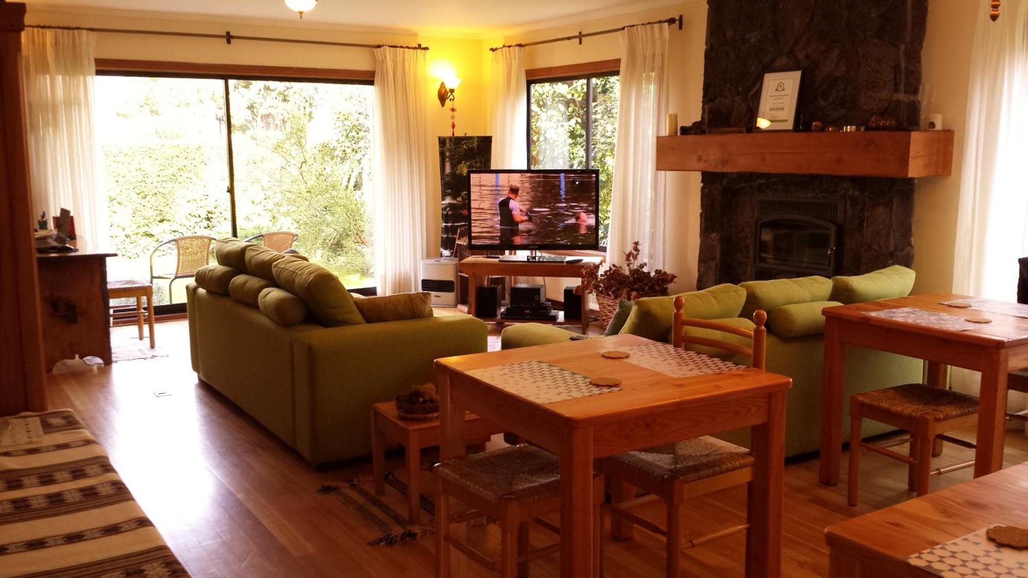 Frontera Pucon Hostel B&B מראה חיצוני תמונה