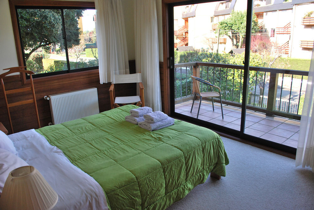 Frontera Pucon Hostel B&B מראה חיצוני תמונה