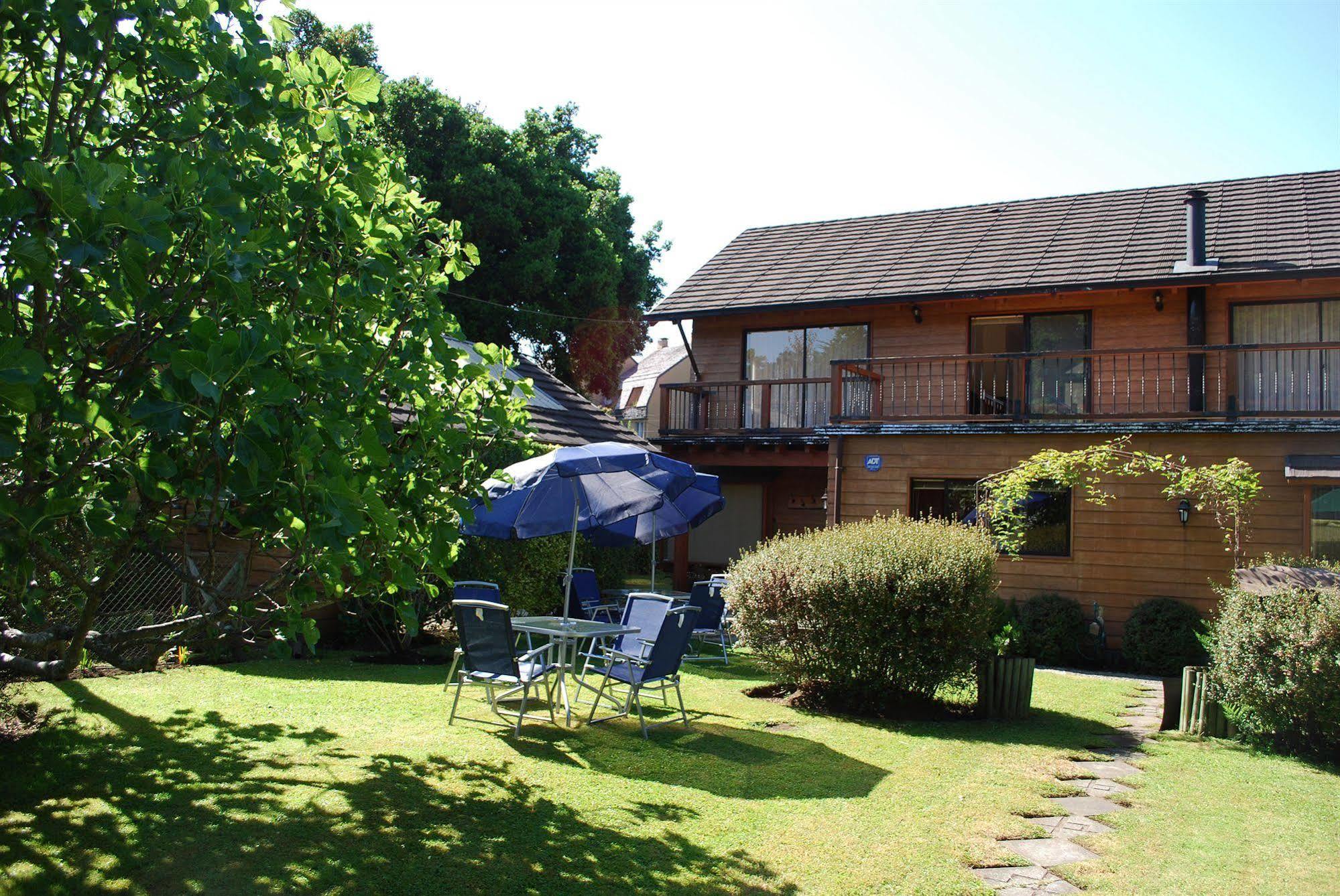 Frontera Pucon Hostel B&B מראה חיצוני תמונה