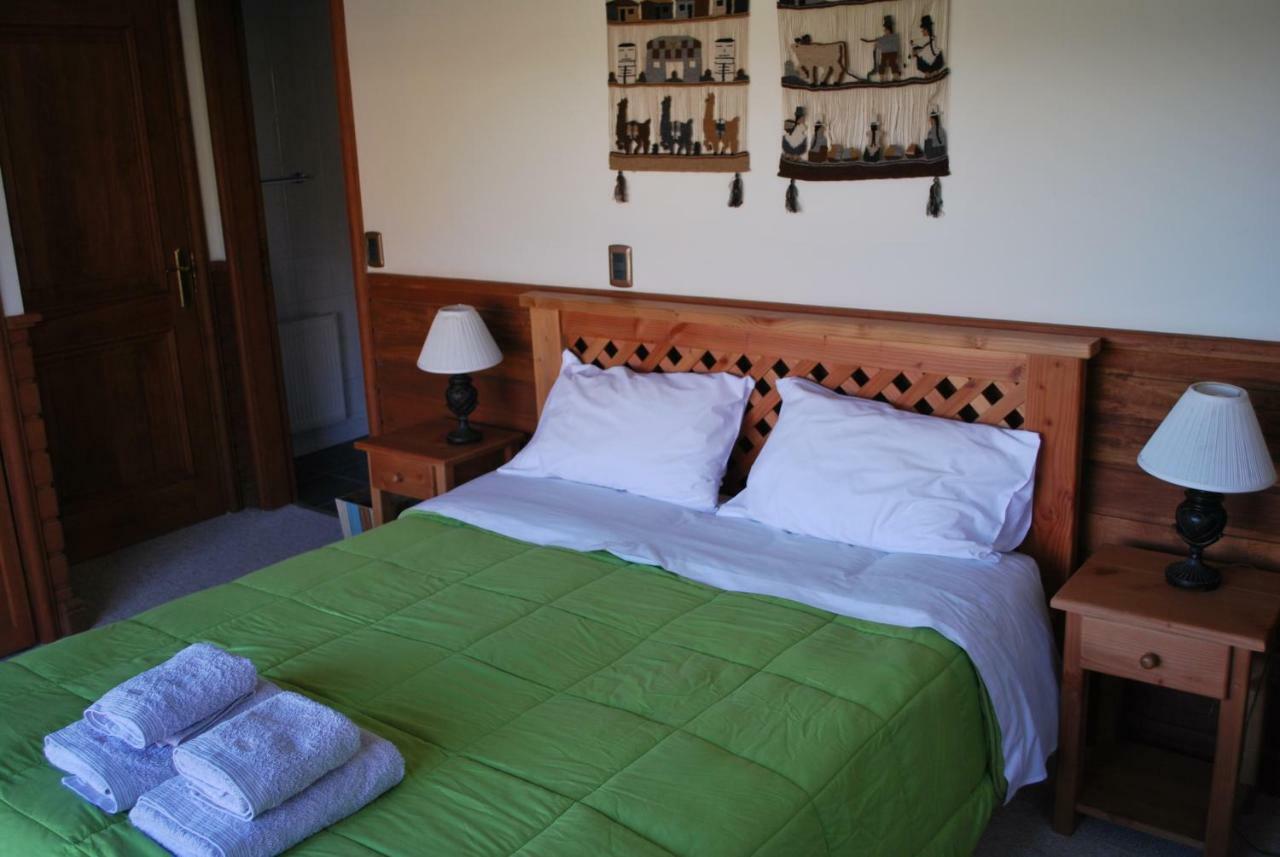 Frontera Pucon Hostel B&B חדר תמונה