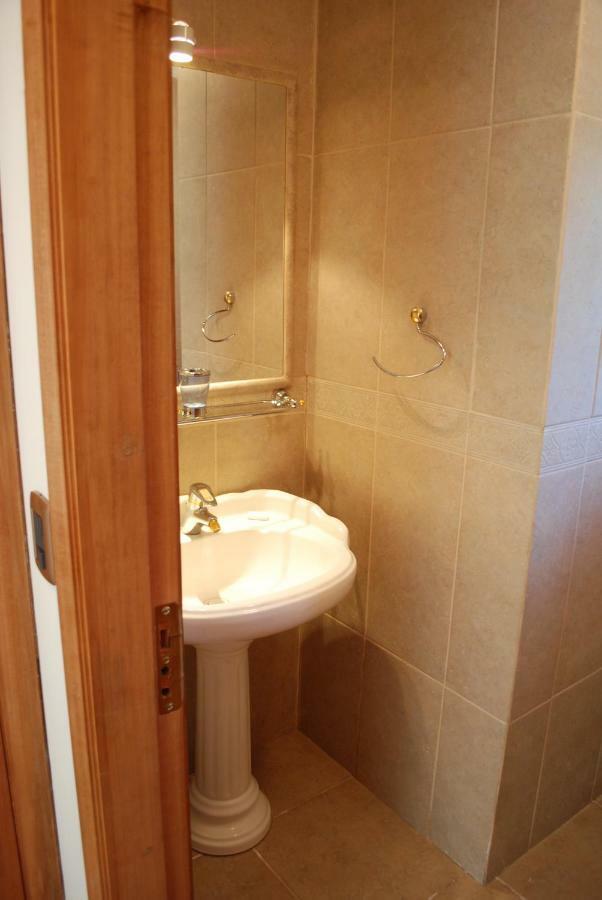 Frontera Pucon Hostel B&B חדר תמונה